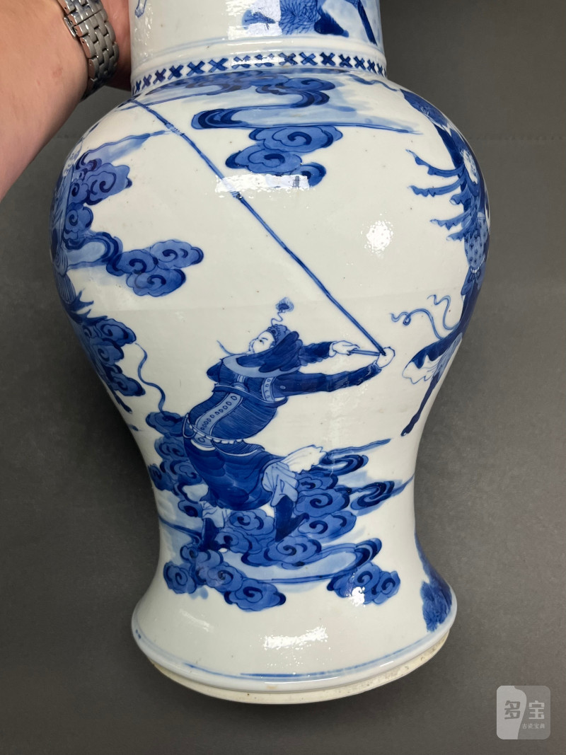 清康熙  青花“穆桂英挂帅”凤尾尊（一对） - 图20